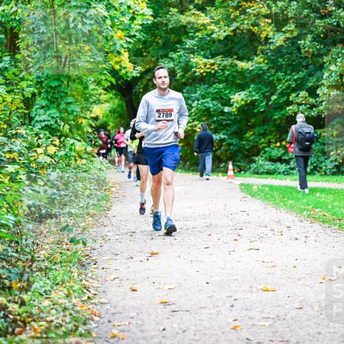 12.10.2025 - Bramfelder Halbmarathon 2025 Dr. Thomas Lammeyer http://msf.ph/oto/9349881 12.10.2025 10:32:15 Laufen 2789 meine-sportfotos.de