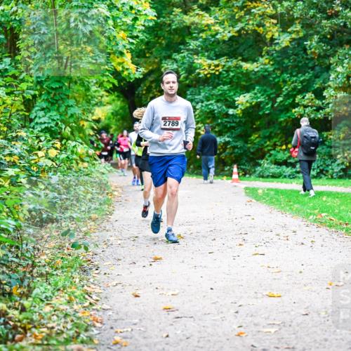 12.10.2025 - Bramfelder Halbmarathon 2025 Dr. Thomas Lammeyer http://msf.ph/oto/9349882 12.10.2025 10:32:16 Laufen 2789 meine-sportfotos.de