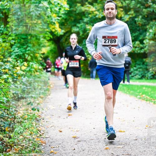 12.10.2025 - Bramfelder Halbmarathon 2025 Dr. Thomas Lammeyer http://msf.ph/oto/9349896 12.10.2025 10:32:17 Laufen 2418, 2789 meine-sportfotos.de