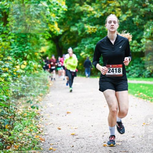 12.10.2025 - Bramfelder Halbmarathon 2025 Dr. Thomas Lammeyer http://msf.ph/oto/9349906 12.10.2025 10:32:19 Laufen 2418 meine-sportfotos.de