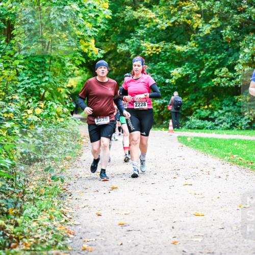 12.10.2025 - Bramfelder Halbmarathon 2025 Dr. Thomas Lammeyer http://msf.ph/oto/9349962 12.10.2025 10:32:28 Laufen 5223, 228, 2228, 2803 meine-sportfotos.de