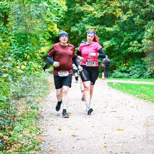 12.10.2025 - Bramfelder Halbmarathon 2025 Dr. Thomas Lammeyer http://msf.ph/oto/9349967 12.10.2025 10:32:28 Laufen 2229, 2228 meine-sportfotos.de