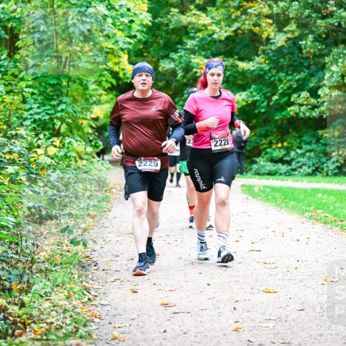 12.10.2025 - Bramfelder Halbmarathon 2025 Dr. Thomas Lammeyer http://msf.ph/oto/9349969 12.10.2025 10:32:29 Laufen 2229, 2228 meine-sportfotos.de