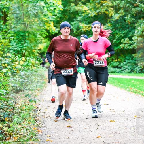 12.10.2025 - Bramfelder Halbmarathon 2025 Dr. Thomas Lammeyer http://msf.ph/oto/9349973 12.10.2025 10:32:29 Laufen 2229, 2228 meine-sportfotos.de