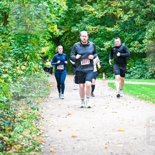 12.10.2025 - Bramfelder Halbmarathon 2025 Dr. Thomas Lammeyer http://msf.ph/oto/9349995 12.10.2025 10:32:33 Laufen 2376, 2973 meine-sportfotos.de