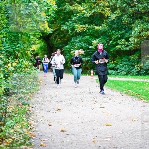 12.10.2025 - Bramfelder Halbmarathon 2025 Dr. Thomas Lammeyer http://msf.ph/oto/9350077 12.10.2025 10:32:50 Laufen 2244, 2899 meine-sportfotos.de