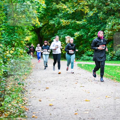 12.10.2025 - Bramfelder Halbmarathon 2025 Dr. Thomas Lammeyer http://msf.ph/oto/9350085 12.10.2025 10:32:51 Laufen 2200, 2332, 2244, 99 meine-sportfotos.de