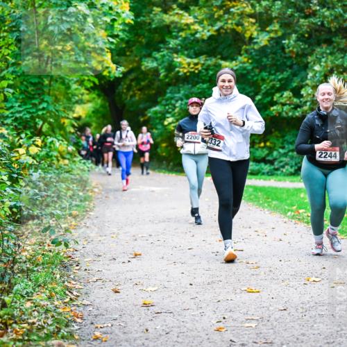 12.10.2025 - Bramfelder Halbmarathon 2025 Dr. Thomas Lammeyer http://msf.ph/oto/9350103 12.10.2025 10:32:54 Laufen 2200, 2332, 2244 meine-sportfotos.de