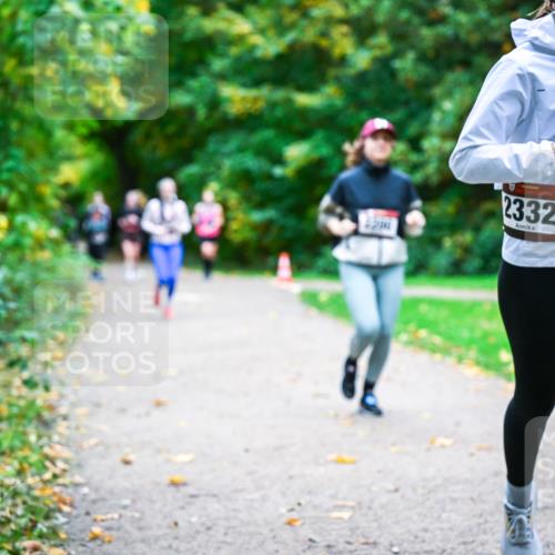 12.10.2025 - Bramfelder Halbmarathon 2025 Dr. Thomas Lammeyer http://msf.ph/oto/9350107 12.10.2025 10:32:56 Laufen 2332 meine-sportfotos.de