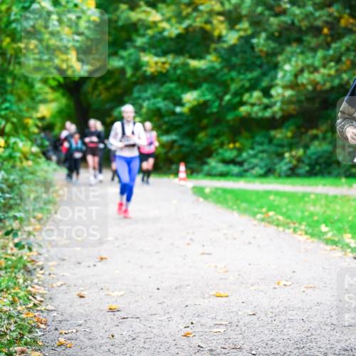 12.10.2025 - Bramfelder Halbmarathon 2025 Dr. Thomas Lammeyer http://msf.ph/oto/9350115 12.10.2025 10:32:58 Laufen 2200 meine-sportfotos.de