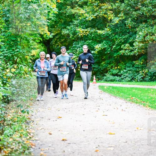 12.10.2025 - Bramfelder Halbmarathon 2025 Dr. Thomas Lammeyer http://msf.ph/oto/9350189 12.10.2025 10:33:13 Laufen 2345, 2475, 2346, 2273 meine-sportfotos.de