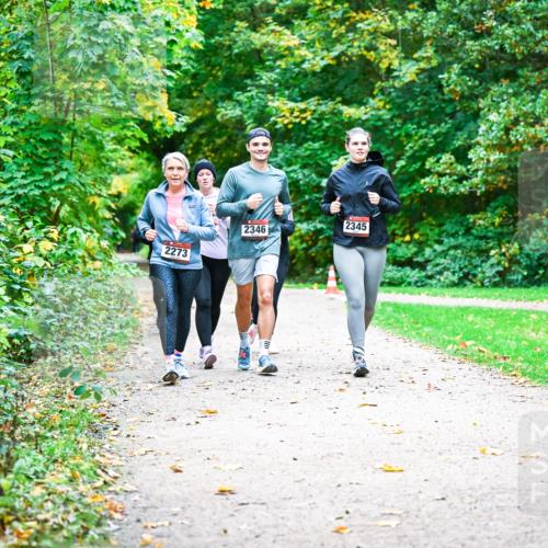 12.10.2025 - Bramfelder Halbmarathon 2025 Dr. Thomas Lammeyer http://msf.ph/oto/9350199 12.10.2025 10:33:15 Laufen 2273, 2346, 2345 meine-sportfotos.de