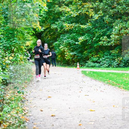 12.10.2025 - Bramfelder Halbmarathon 2025 Dr. Thomas Lammeyer http://msf.ph/oto/9350242 12.10.2025 10:33:21 Laufen 2702, 2825 meine-sportfotos.de