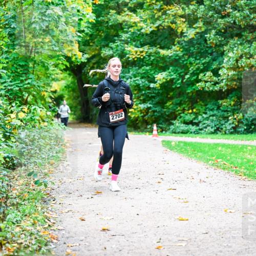 12.10.2025 - Bramfelder Halbmarathon 2025 Dr. Thomas Lammeyer http://msf.ph/oto/9350250 12.10.2025 10:33:24 Laufen 2702 meine-sportfotos.de