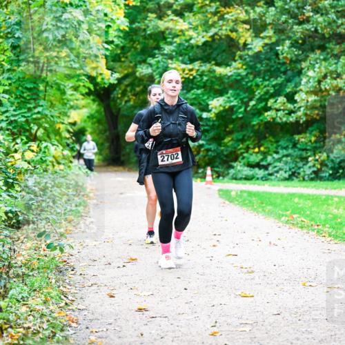 12.10.2025 - Bramfelder Halbmarathon 2025 Dr. Thomas Lammeyer http://msf.ph/oto/9350253 12.10.2025 10:33:24 Laufen 2702 meine-sportfotos.de