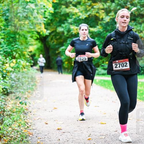 12.10.2025 - Bramfelder Halbmarathon 2025 Dr. Thomas Lammeyer http://msf.ph/oto/9350263 12.10.2025 10:33:26 Laufen 2825, 2702 meine-sportfotos.de