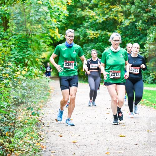 12.10.2025 - Bramfelder Halbmarathon 2025 Dr. Thomas Lammeyer http://msf.ph/oto/9350376 12.10.2025 10:33:55 Laufen 2355, 2859, 2318, 160, 2254 meine-sportfotos.de
