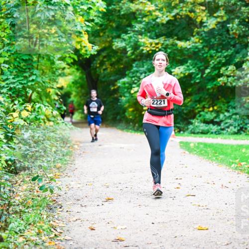 12.10.2025 - Bramfelder Halbmarathon 2025 Dr. Thomas Lammeyer http://msf.ph/oto/9350388 12.10.2025 10:34:00 Laufen 2221 meine-sportfotos.de