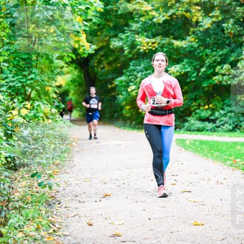 12.10.2025 - Bramfelder Halbmarathon 2025 Dr. Thomas Lammeyer http://msf.ph/oto/9350389 12.10.2025 10:34:00 Laufen 2 meine-sportfotos.de