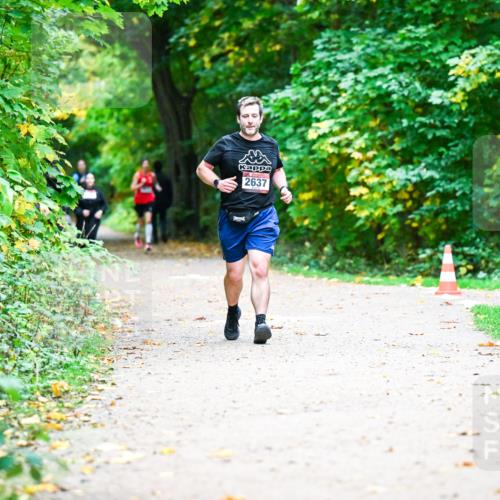 12.10.2025 - Bramfelder Halbmarathon 2025 Dr. Thomas Lammeyer http://msf.ph/oto/9350406 12.10.2025 10:34:03 Laufen 2637 meine-sportfotos.de
