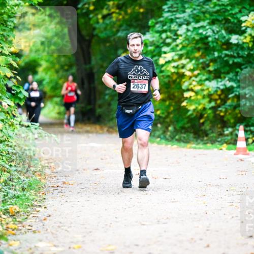 12.10.2025 - Bramfelder Halbmarathon 2025 Dr. Thomas Lammeyer http://msf.ph/oto/9350411 12.10.2025 10:34:04 Laufen 2637 meine-sportfotos.de