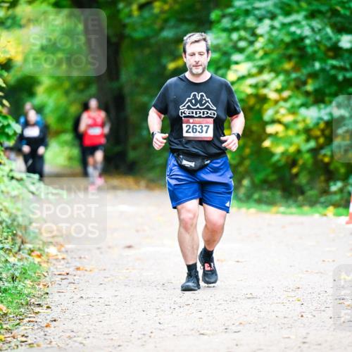 12.10.2025 - Bramfelder Halbmarathon 2025 Dr. Thomas Lammeyer http://msf.ph/oto/9350415 12.10.2025 10:34:04 Laufen 2637 meine-sportfotos.de