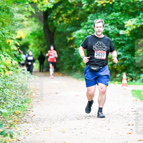 12.10.2025 - Bramfelder Halbmarathon 2025 Dr. Thomas Lammeyer http://msf.ph/oto/9350428 12.10.2025 10:34:06 Laufen 2637 meine-sportfotos.de