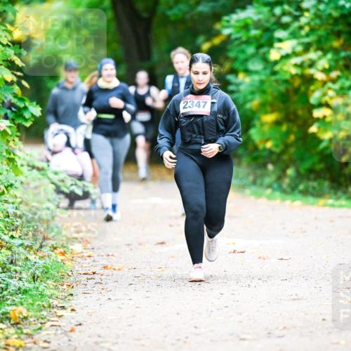 12.10.2025 - Bramfelder Halbmarathon 2025 Dr. Thomas Lammeyer http://msf.ph/oto/9350459 12.10.2025 10:34:15 Laufen 2347 meine-sportfotos.de