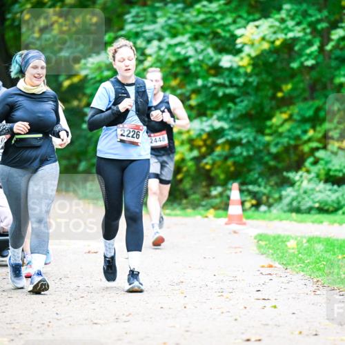12.10.2025 - Bramfelder Halbmarathon 2025 Dr. Thomas Lammeyer http://msf.ph/oto/9350489 12.10.2025 10:34:22 Laufen 2226, 2448 meine-sportfotos.de