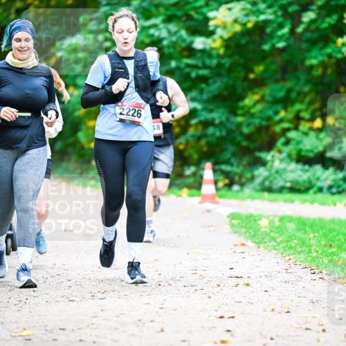 12.10.2025 - Bramfelder Halbmarathon 2025 Dr. Thomas Lammeyer http://msf.ph/oto/9350495 12.10.2025 10:34:23 Laufen 2226, 18 meine-sportfotos.de