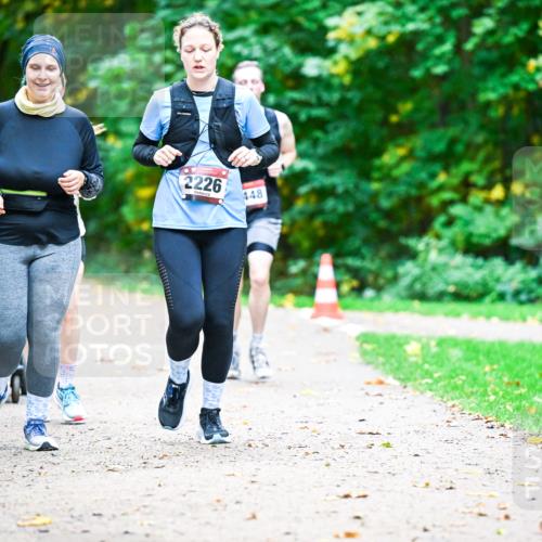 12.10.2025 - Bramfelder Halbmarathon 2025 Dr. Thomas Lammeyer http://msf.ph/oto/9350496 12.10.2025 10:34:23 Laufen 2226, 448 meine-sportfotos.de