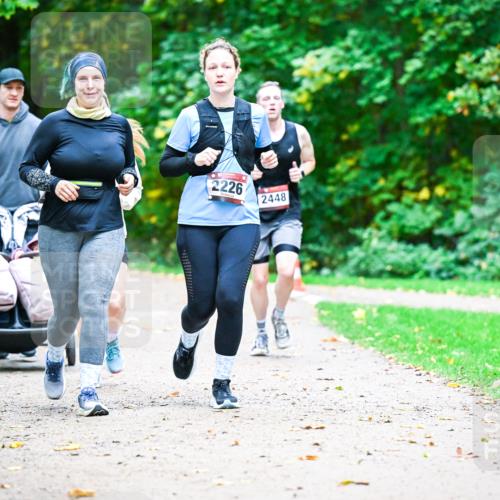 12.10.2025 - Bramfelder Halbmarathon 2025 Dr. Thomas Lammeyer http://msf.ph/oto/9350501 12.10.2025 10:34:23 Laufen 2226, 2448 meine-sportfotos.de