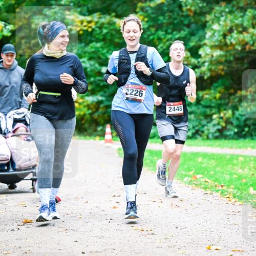 12.10.2025 - Bramfelder Halbmarathon 2025 Dr. Thomas Lammeyer http://msf.ph/oto/9350514 12.10.2025 10:34:25 Laufen 2226, 2448 meine-sportfotos.de