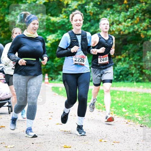 12.10.2025 - Bramfelder Halbmarathon 2025 Dr. Thomas Lammeyer http://msf.ph/oto/9350518 12.10.2025 10:34:26 Laufen 2226, 2448 meine-sportfotos.de