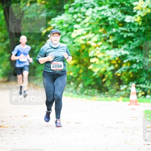 12.10.2025 - Bramfelder Halbmarathon 2025 Dr. Thomas Lammeyer http://msf.ph/oto/9350547 12.10.2025 10:34:41 Laufen 2868 meine-sportfotos.de