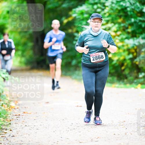 12.10.2025 - Bramfelder Halbmarathon 2025 Dr. Thomas Lammeyer http://msf.ph/oto/9350558 12.10.2025 10:34:42 Laufen 832, 2868 meine-sportfotos.de