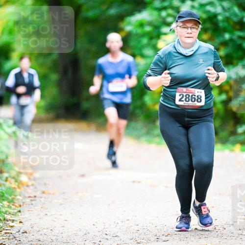 12.10.2025 - Bramfelder Halbmarathon 2025 Dr. Thomas Lammeyer http://msf.ph/oto/9350566 12.10.2025 10:34:43 Laufen 32, 2868 meine-sportfotos.de