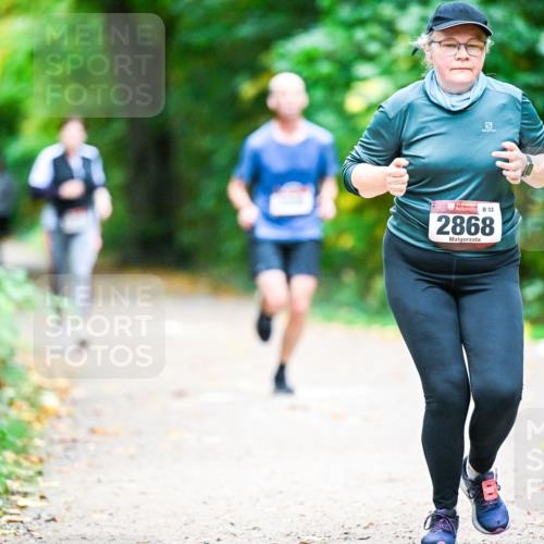 12.10.2025 - Bramfelder Halbmarathon 2025 Dr. Thomas Lammeyer http://msf.ph/oto/9350571 12.10.2025 10:34:44 Laufen 32, 2868 meine-sportfotos.de