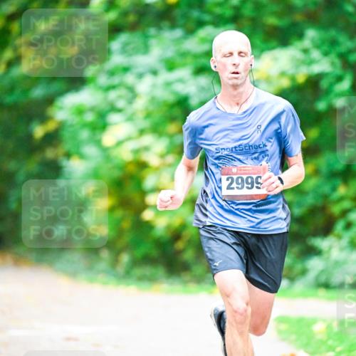 12.10.2025 - Bramfelder Halbmarathon 2025 Dr. Thomas Lammeyer http://msf.ph/oto/9350581 12.10.2025 10:34:47 Laufen 2999 meine-sportfotos.de