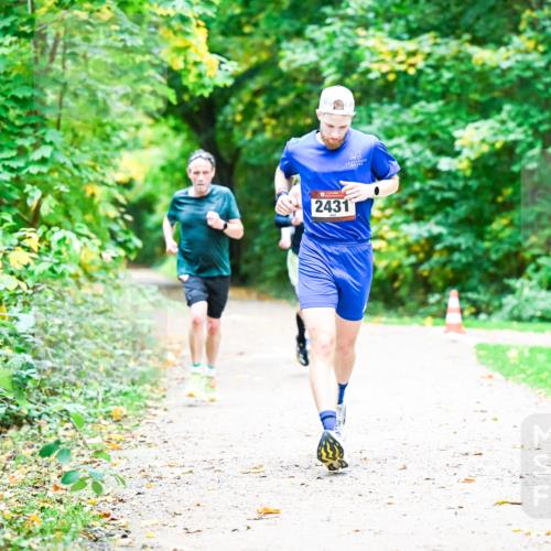 12.10.2025 - Bramfelder Halbmarathon 2025 Dr. Thomas Lammeyer http://msf.ph/oto/9350624 12.10.2025 10:34:57 Laufen 2431 meine-sportfotos.de