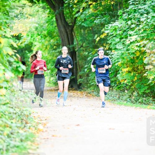 12.10.2025 - Bramfelder Halbmarathon 2025 Dr. Thomas Lammeyer http://msf.ph/oto/9350649 12.10.2025 10:35:16 Laufen 2750, 2809, 2496 meine-sportfotos.de