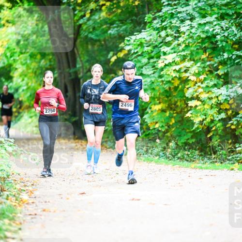 12.10.2025 - Bramfelder Halbmarathon 2025 Dr. Thomas Lammeyer http://msf.ph/oto/9350665 12.10.2025 10:35:18 Laufen 2750, 2809, 2496 meine-sportfotos.de