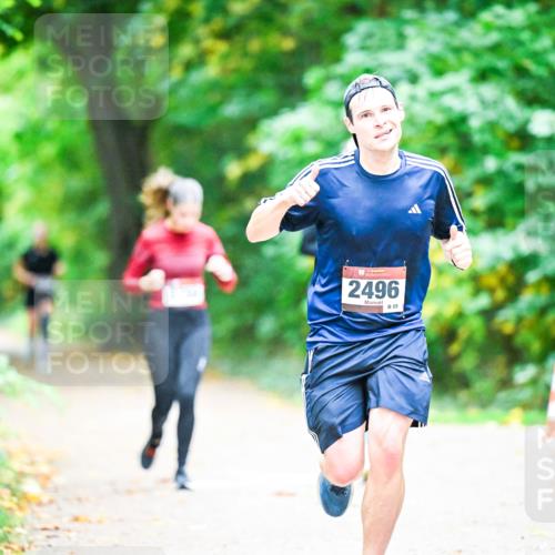 12.10.2025 - Bramfelder Halbmarathon 2025 Dr. Thomas Lammeyer http://msf.ph/oto/9350689 12.10.2025 10:35:22 Laufen 2496, 55 meine-sportfotos.de