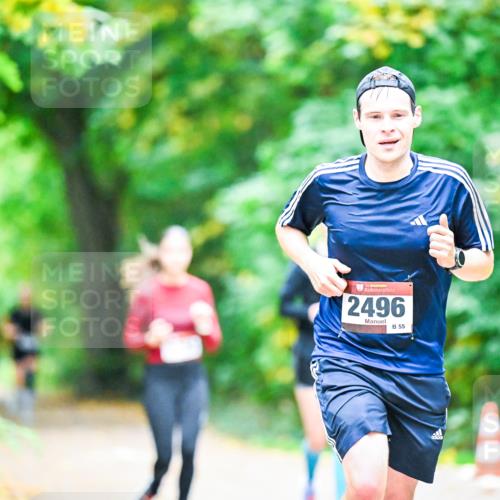 12.10.2025 - Bramfelder Halbmarathon 2025 Dr. Thomas Lammeyer http://msf.ph/oto/9350695 12.10.2025 10:35:22 Laufen 2496, 55 meine-sportfotos.de