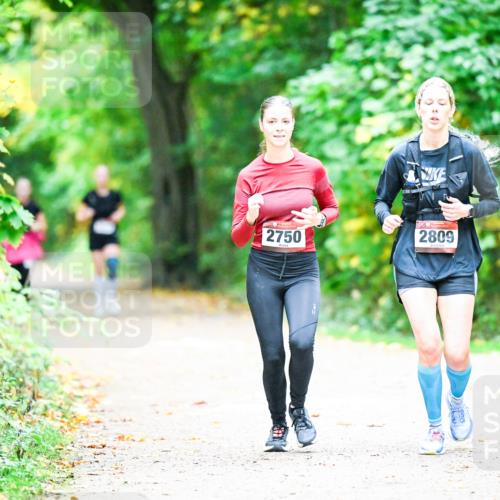 12.10.2025 - Bramfelder Halbmarathon 2025 Dr. Thomas Lammeyer http://msf.ph/oto/9350697 12.10.2025 10:35:24 Laufen 2750, 2809 meine-sportfotos.de