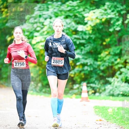 12.10.2025 - Bramfelder Halbmarathon 2025 Dr. Thomas Lammeyer http://msf.ph/oto/9350701 12.10.2025 10:35:24 Laufen 2750, 2809 meine-sportfotos.de