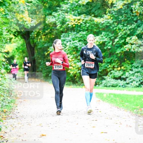 12.10.2025 - Bramfelder Halbmarathon 2025 Dr. Thomas Lammeyer http://msf.ph/oto/9350705 12.10.2025 10:35:26 Laufen 2809, 2750 meine-sportfotos.de