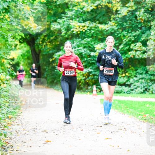 12.10.2025 - Bramfelder Halbmarathon 2025 Dr. Thomas Lammeyer http://msf.ph/oto/9350710 12.10.2025 10:35:26 Laufen 2750, 2809 meine-sportfotos.de