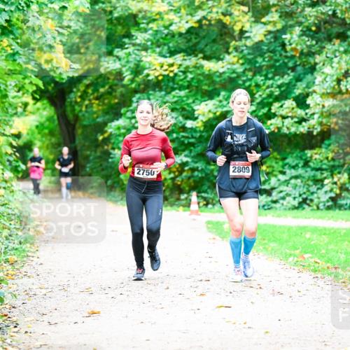 12.10.2025 - Bramfelder Halbmarathon 2025 Dr. Thomas Lammeyer http://msf.ph/oto/9350712 12.10.2025 10:35:27 Laufen 2809, 2750 meine-sportfotos.de