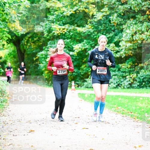 12.10.2025 - Bramfelder Halbmarathon 2025 Dr. Thomas Lammeyer http://msf.ph/oto/9350715 12.10.2025 10:35:27 Laufen 2750, 2809 meine-sportfotos.de
